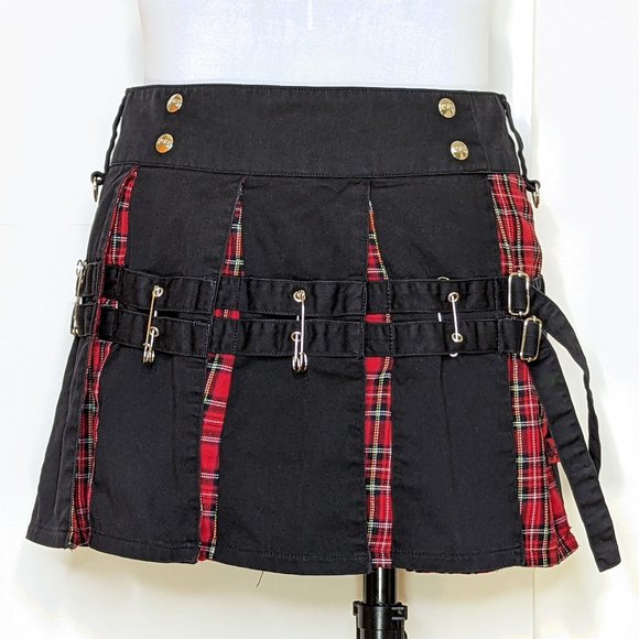 Tripp nyc Dresses & Skirts - Tripp NYC Daang Goodman Plaid Buckle Safety Pin Kilt Miniskirt M Red Black Emo